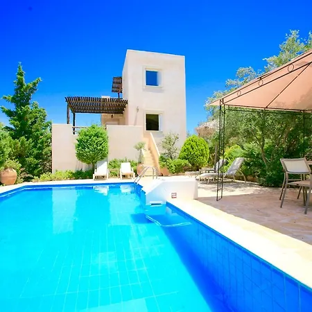 Villa Myrsini Listaros