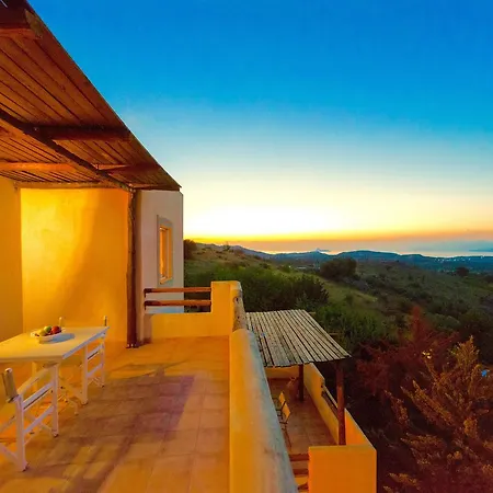 Myrsini Villa Listaros